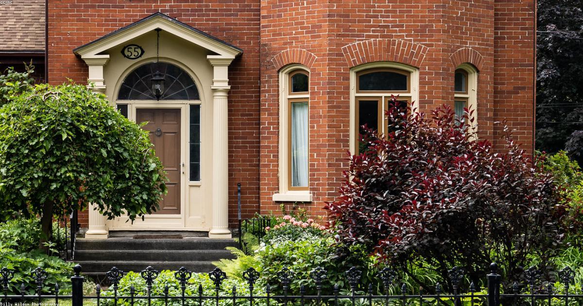 La symbiose entre art et mode dans les dernières collections