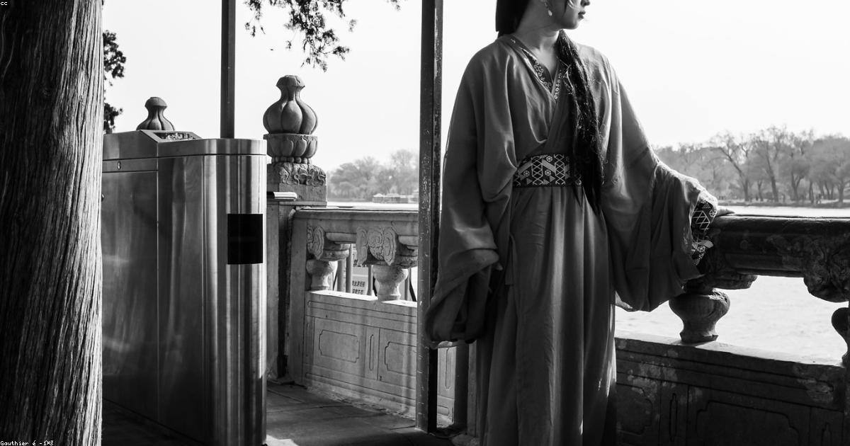 Comment allier tradition et modernité dans sa garde-robe